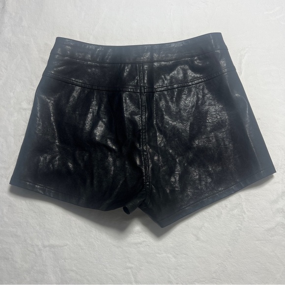 Superdown Black Shorts - Picture 2 of 4